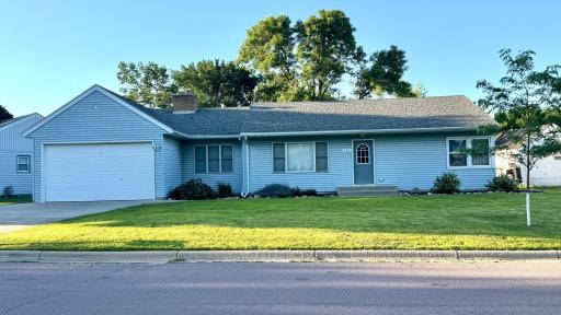 124 N Park Lane, Le Sueur, MN 56058