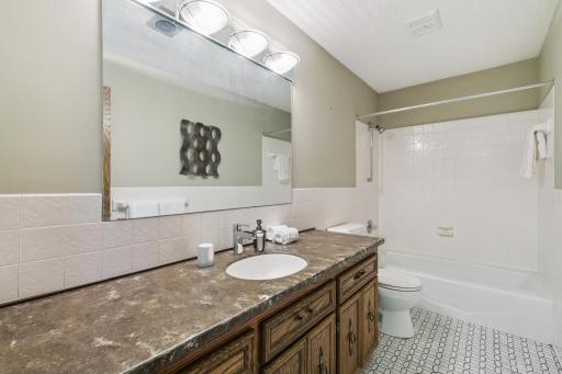 9925 Upper 161st Street W, Lakeville, MN 55044