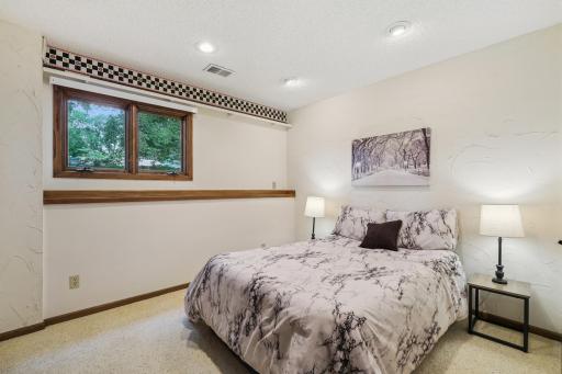 9925 Upper 161st Street W, Lakeville, MN 55044