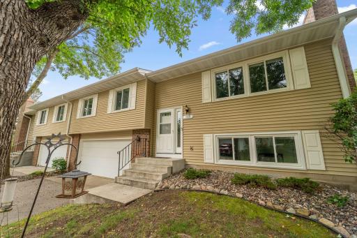 4681 Ridge Cliff Drive, Eagan, MN 55122