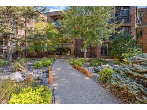 5601 Dewey Hill Road, 113, Edina, MN 55439