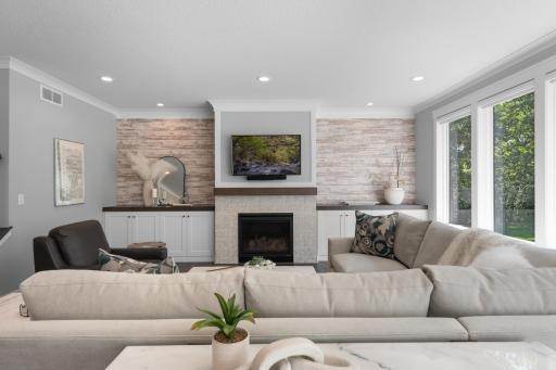 2576 Timber Oaks Road SW, Rochester, MN 55902