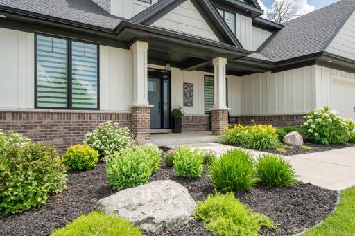 2576 Timber Oaks Road SW, Rochester, MN 55902