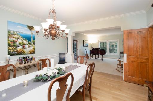 An open flow that beautifully blends elegance and function, inviting seamless transitions from memorable meals to meaningful moments.
