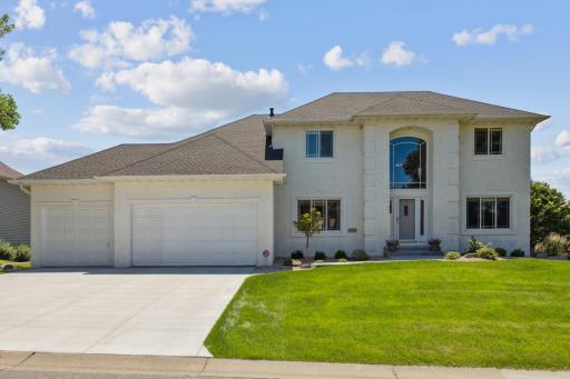 16955 39th Place N, Minneapolis, MN 55446