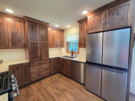 21200 5th Street NW, New London, MN 56273