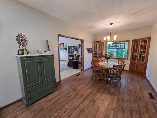 21200 5th Street NW, New London, MN 56273