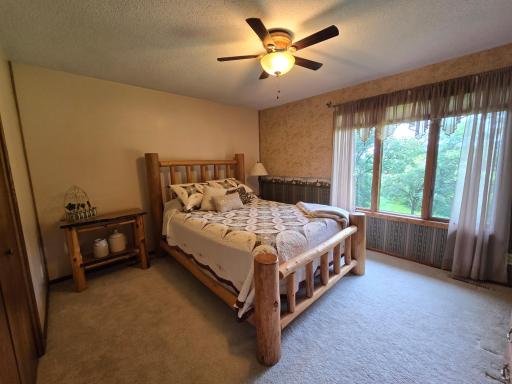 21200 5th Street NW, New London, MN 56273