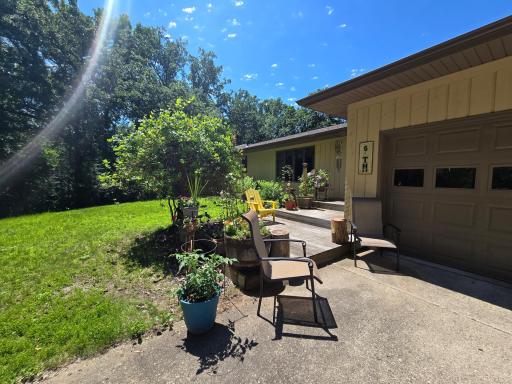 21200 5th Street NW, New London, MN 56273