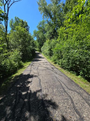 21200 5th Street NW, New London, MN 56273