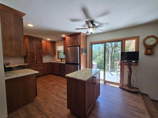 21200 5th Street NW, New London, MN 56273