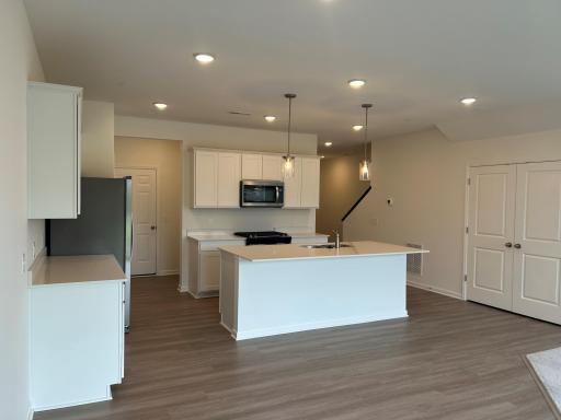 10385 Glacier Lane N, Maple Grove, MN 55369