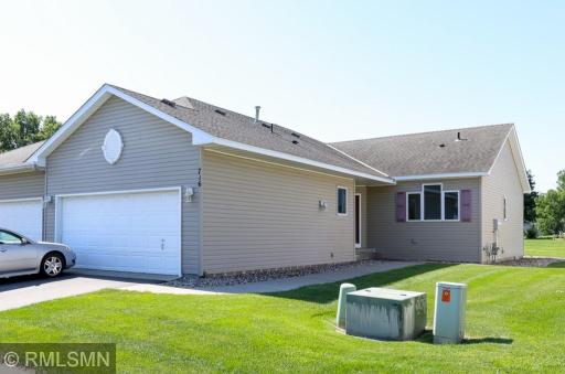 716 Regent Drive, Shakopee, MN 55379