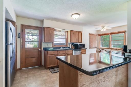 15_2053_29thStS_Kitchen1_mls.jpg