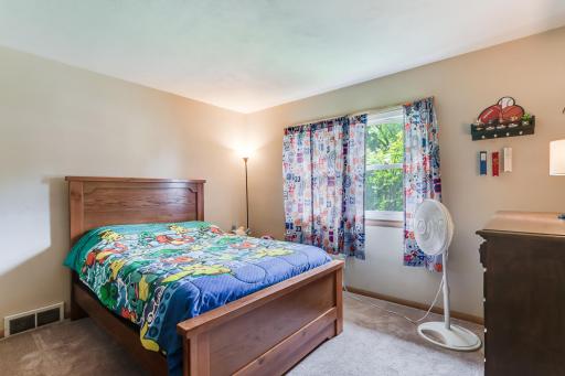 21_2053_29thStS_Bedroom2_mls.jpg