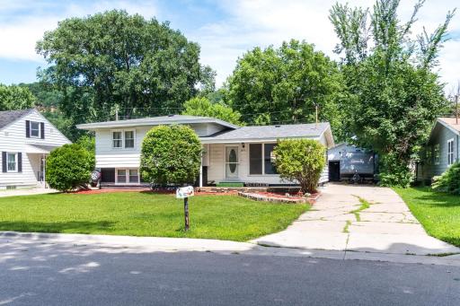 03_2053_29thStS_Exterior3_mls.jpg
