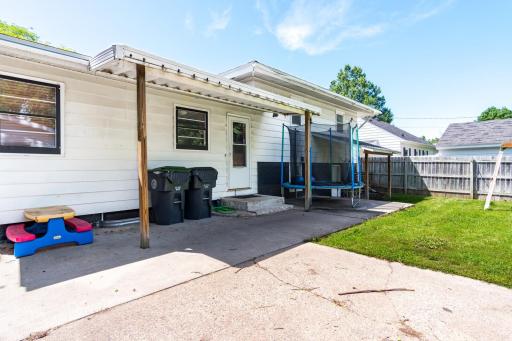 07_2053_29thStS_Exterior7_mls.jpg