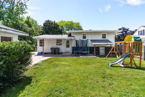 06_2053_29thStS_Exterior6_mls.jpg