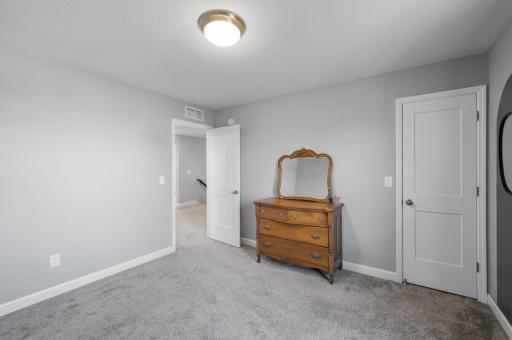 1126 Stonebridge Path, Jordan, MN 55352
