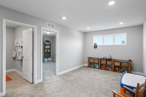 1126 Stonebridge Path, Jordan, MN 55352