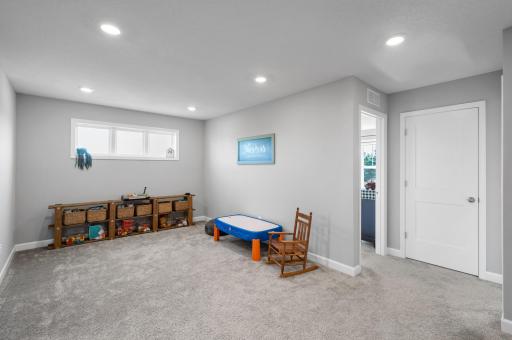1126 Stonebridge Path, Jordan, MN 55352