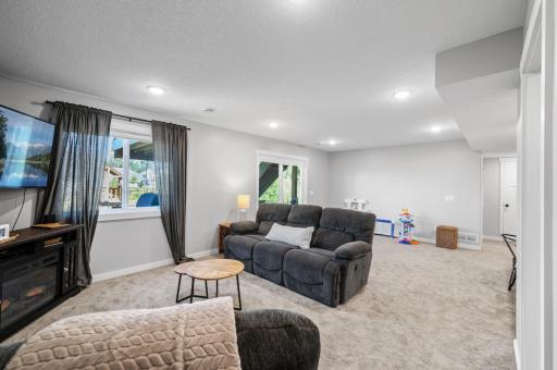 1126 Stonebridge Path, Jordan, MN 55352