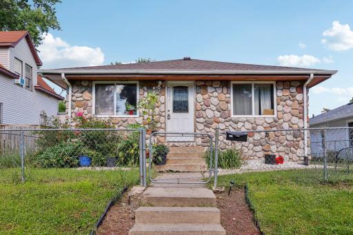 3825 2 1/2 Street NE, Minneapolis, MN 55421