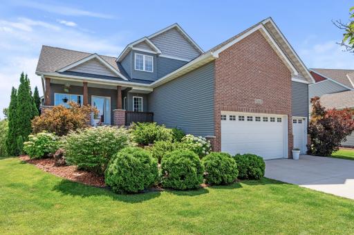 5265 Fenson Court N, Hugo, MN 55038