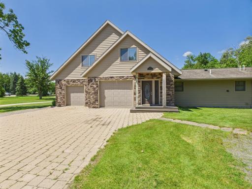 201 Birch Drive N, Warroad, MN 56763