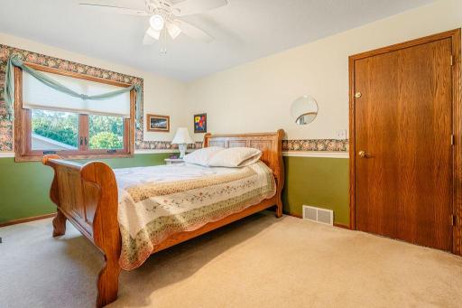 2711 S Cedar Avenue, Holmen, WI 54636