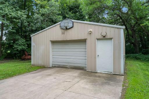 19025 30th Street, Winsted, MN 55395