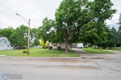 316 W 4th Avenue S, Ada, MN 56510