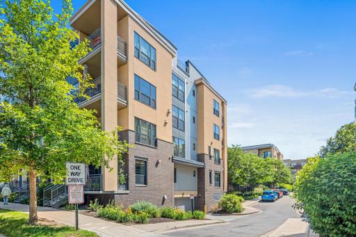 2566 Ellis Ave apt 103, St Paul, MN-1.jpg