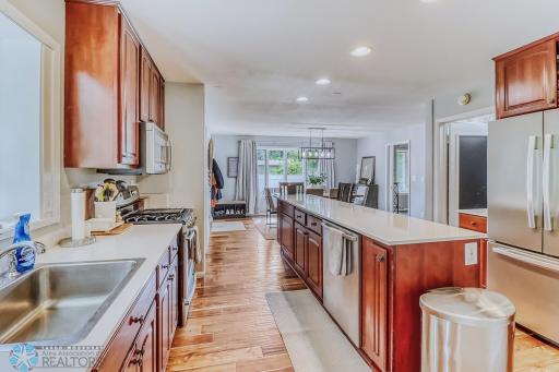 Kitchen1_0.jpg