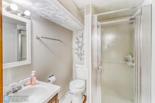 Basement Bathroom1_1.jpg