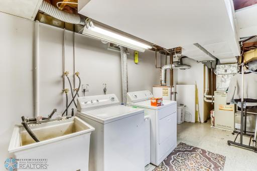 Laundry_mechanical1_1.jpg