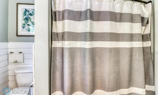 Upstairs Bathroom1_2.jpg