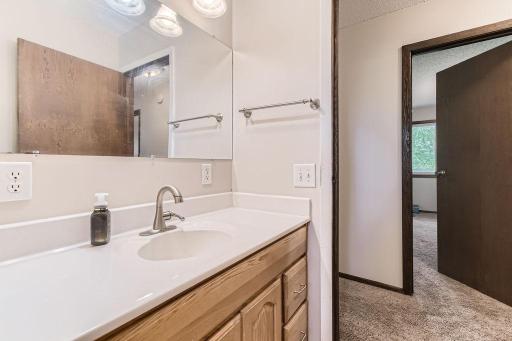 14829 50th Street N - MLS Sized - 016 - 13 Primary Bathroom.jpg