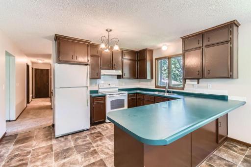 14829 50th Street N - MLS Sized - 013 - 10 Kitchen.jpg