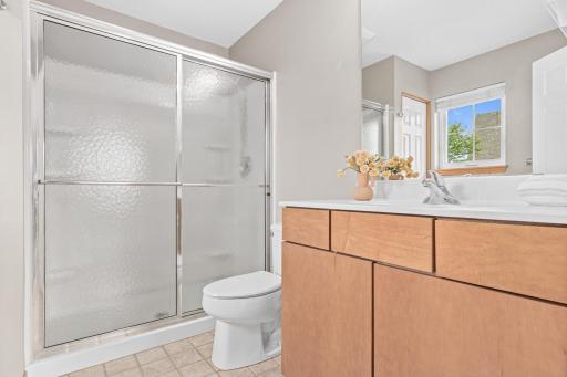 8137 Oakview Dr N, Maple Grove-19.jpg