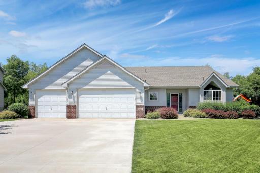 10386 Kali Avenue NE, Albertville, MN 55301
