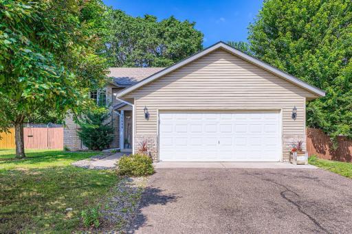 38606 Glacier Drive - Web Quality - 002 - 02 Exterior Front.jpg