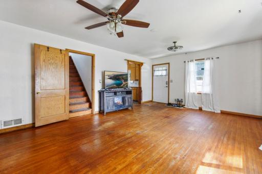 707 4th Avenue N, Lakefield, MN 56150