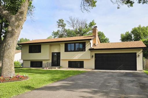 2108 74th Avenue N, Brooklyn Park, MN 55444