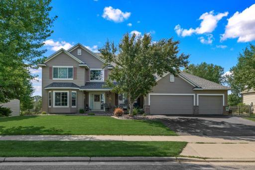 6352 Highland Hills Boulevard S, Cottage Grove, MN 55016
