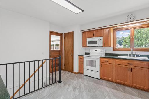 1456 Burke Ave, Roseville1456 Burke Ave, Roseville1456 Burke Ave, Roseville-8.jpg