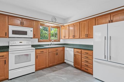 1456 Burke Ave, Roseville1456 Burke Ave, Roseville1456 Burke Ave, Roseville-9.jpg