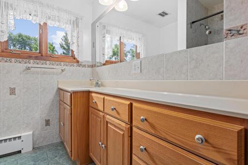 1456 Burke Ave, Roseville1456 Burke Ave, Roseville1456 Burke Ave, Roseville-23.jpg