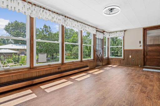 1456 Burke Ave, Roseville1456 Burke Ave, Roseville1456 Burke Ave, Roseville-13.jpg