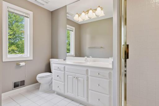 13985 Crowne Hill Lane, Minnetonka, MN 55305
